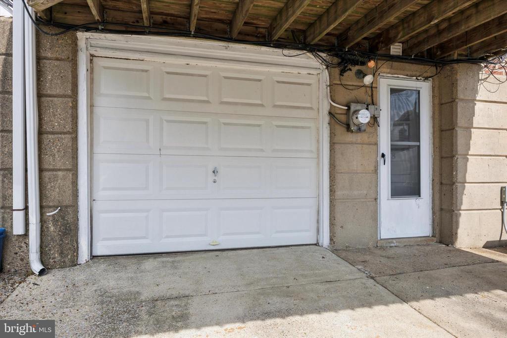 818 GAINSBORO ROAD