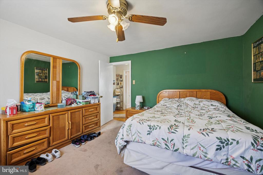 818 GAINSBORO ROAD