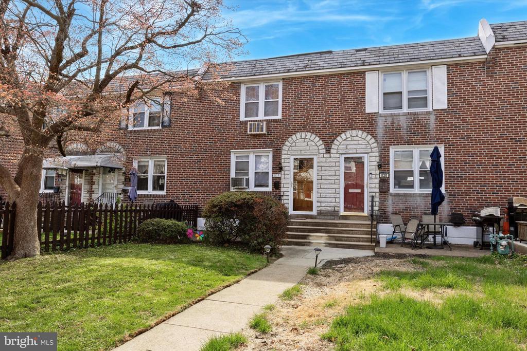 818 GAINSBORO ROAD