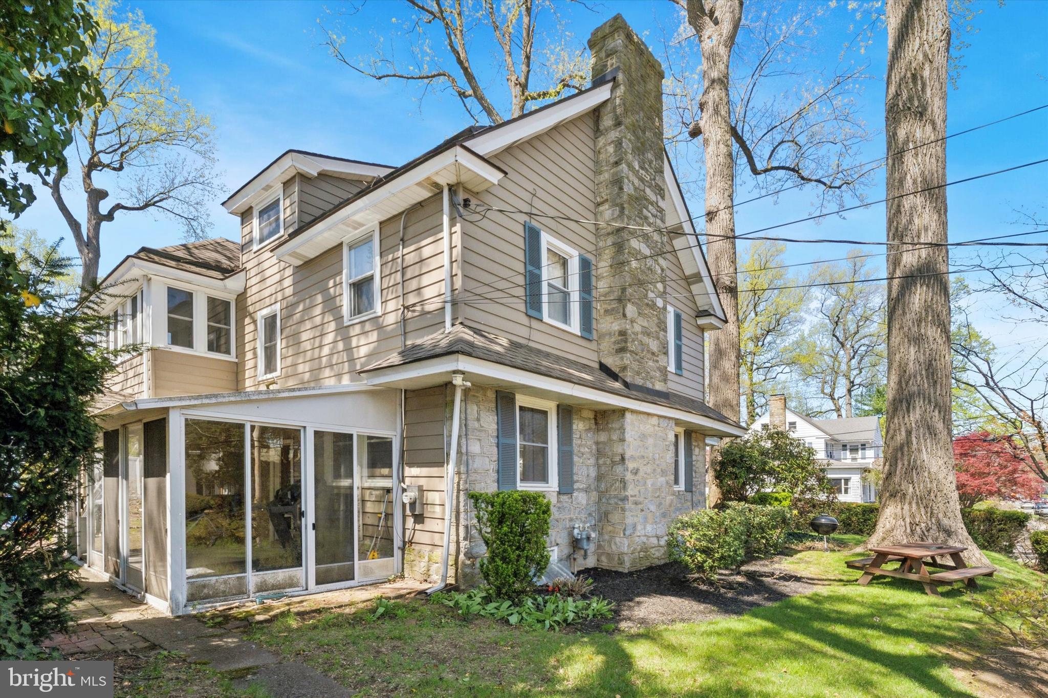 3700 Highland Ave