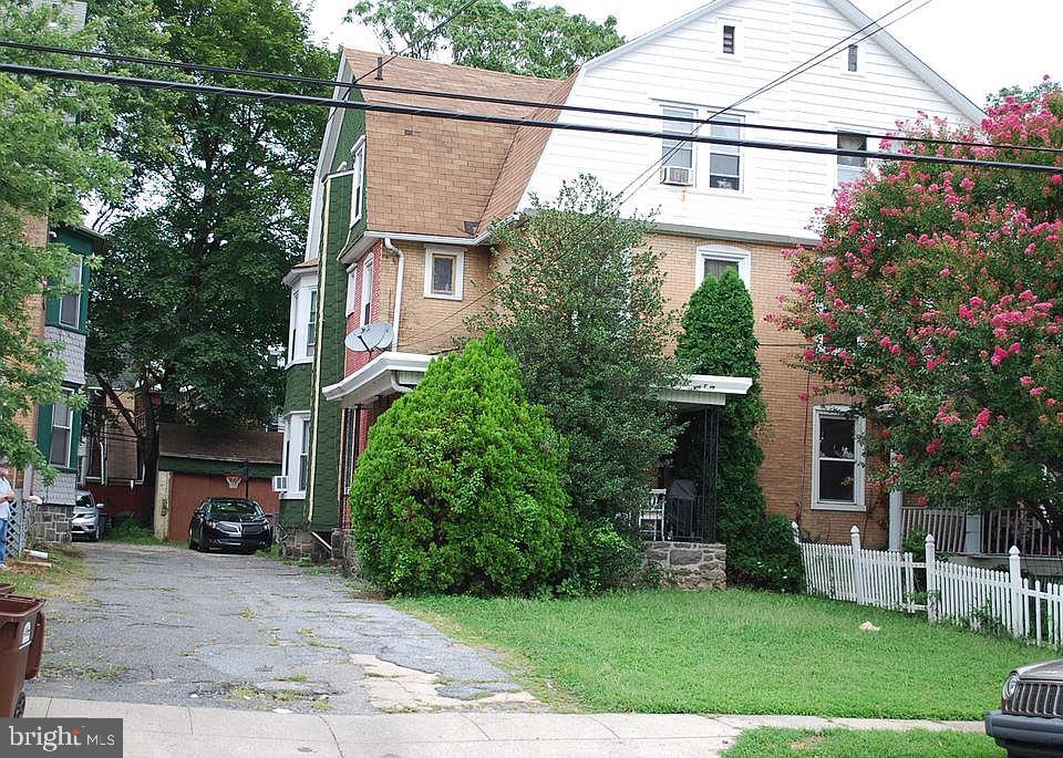 115 E STEWART AVE #UNIT 2