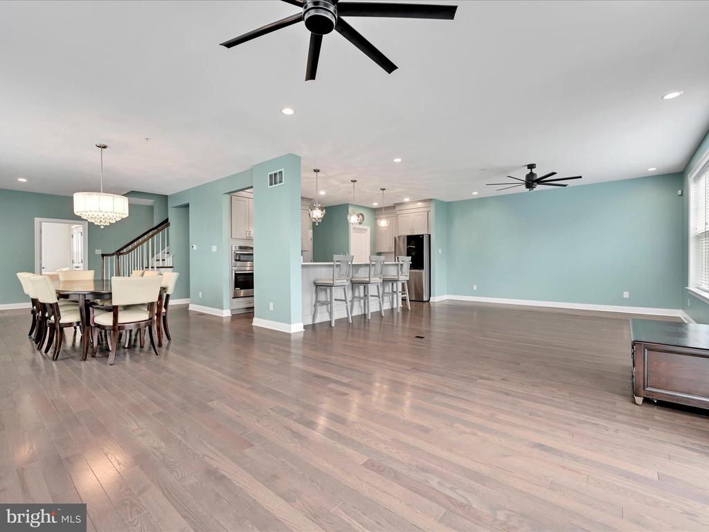 54 Hunters Ln