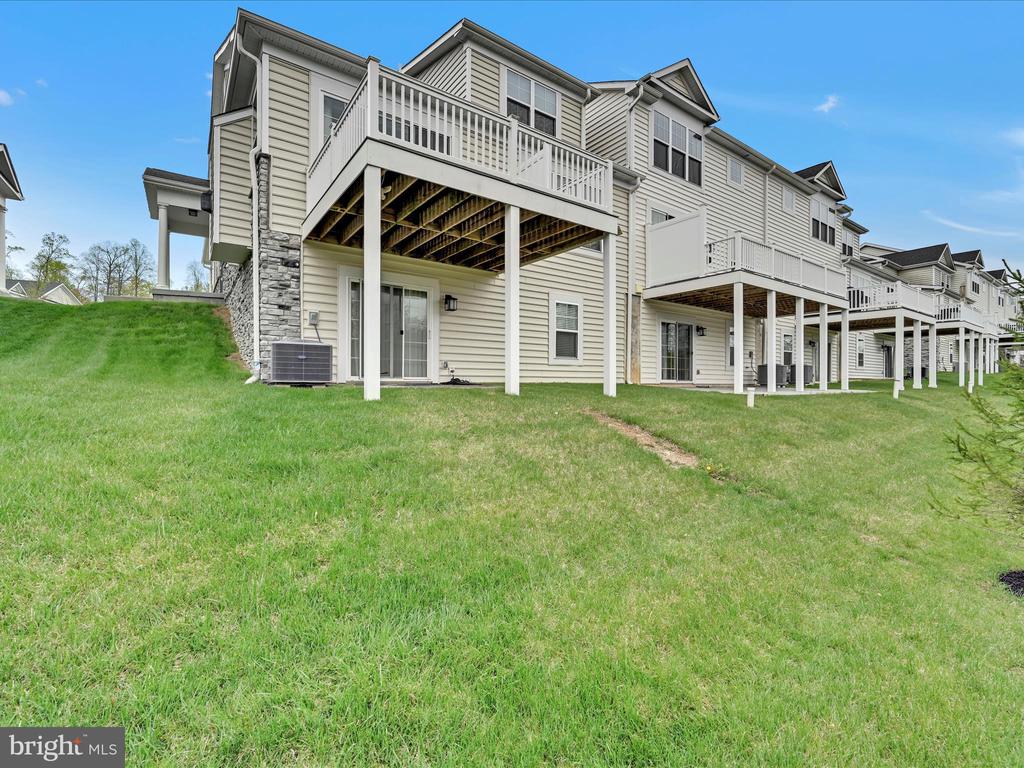 54 Hunters Ln