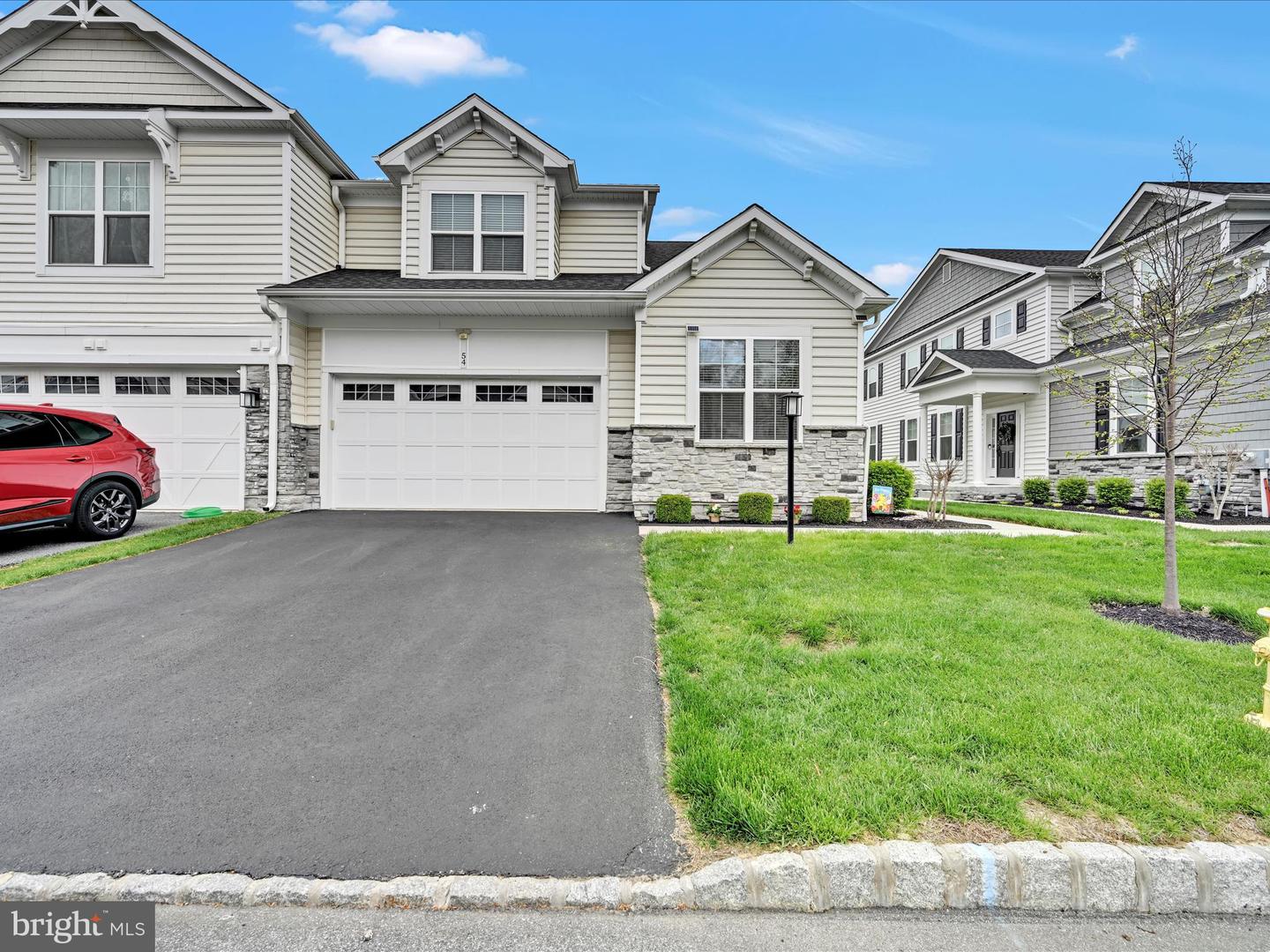 54 Hunters Ln