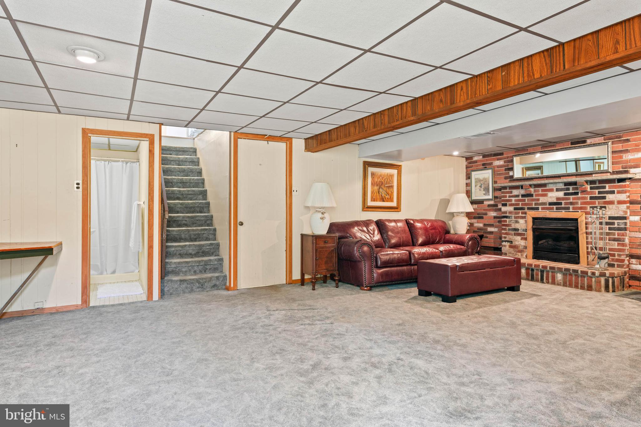 127 2nd Ave