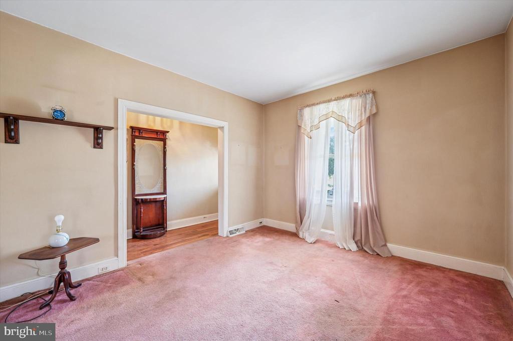 824 Martin Ave