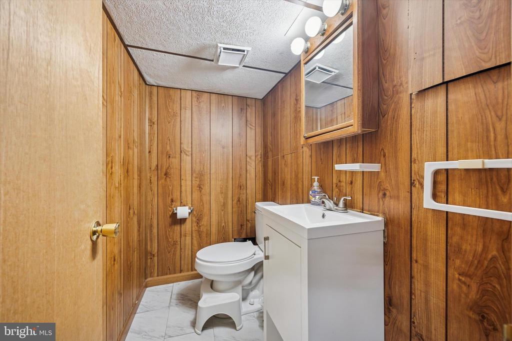 20 W Forrestview Rd