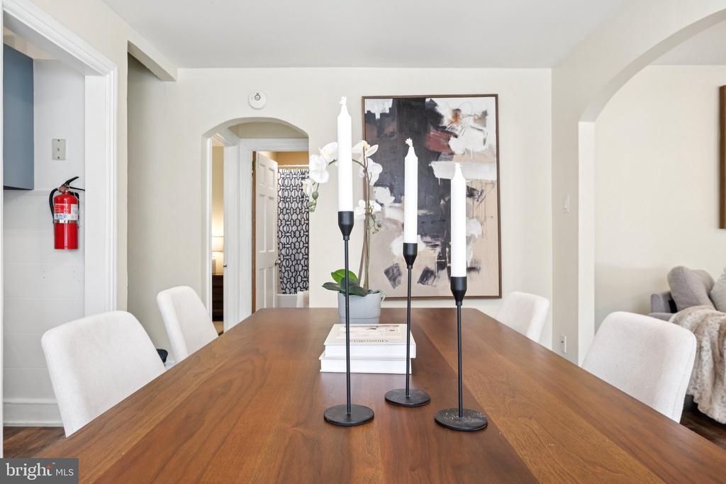 20 W Forrestview Rd