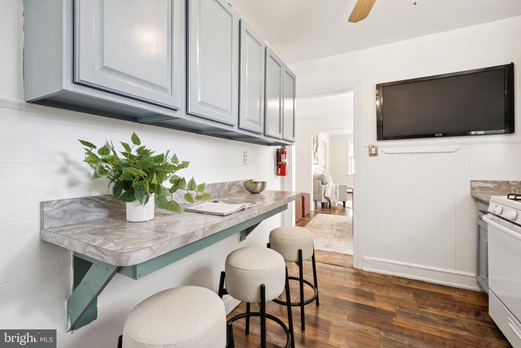 20 W Forrestview Rd