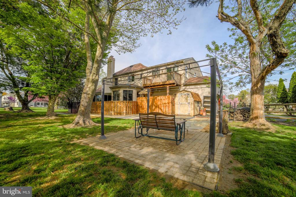 5 Barleycorn Dr