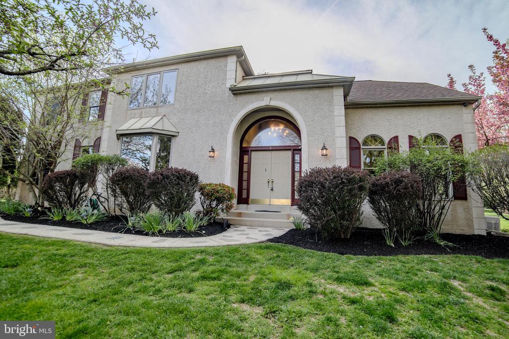 5 Barleycorn Dr