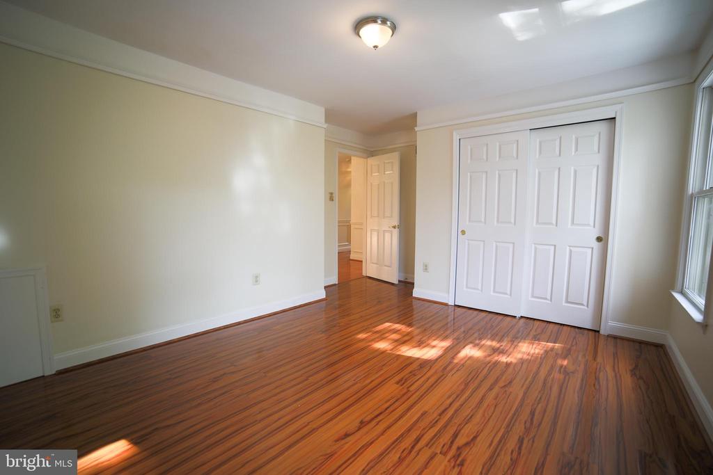 5 Barleycorn Dr