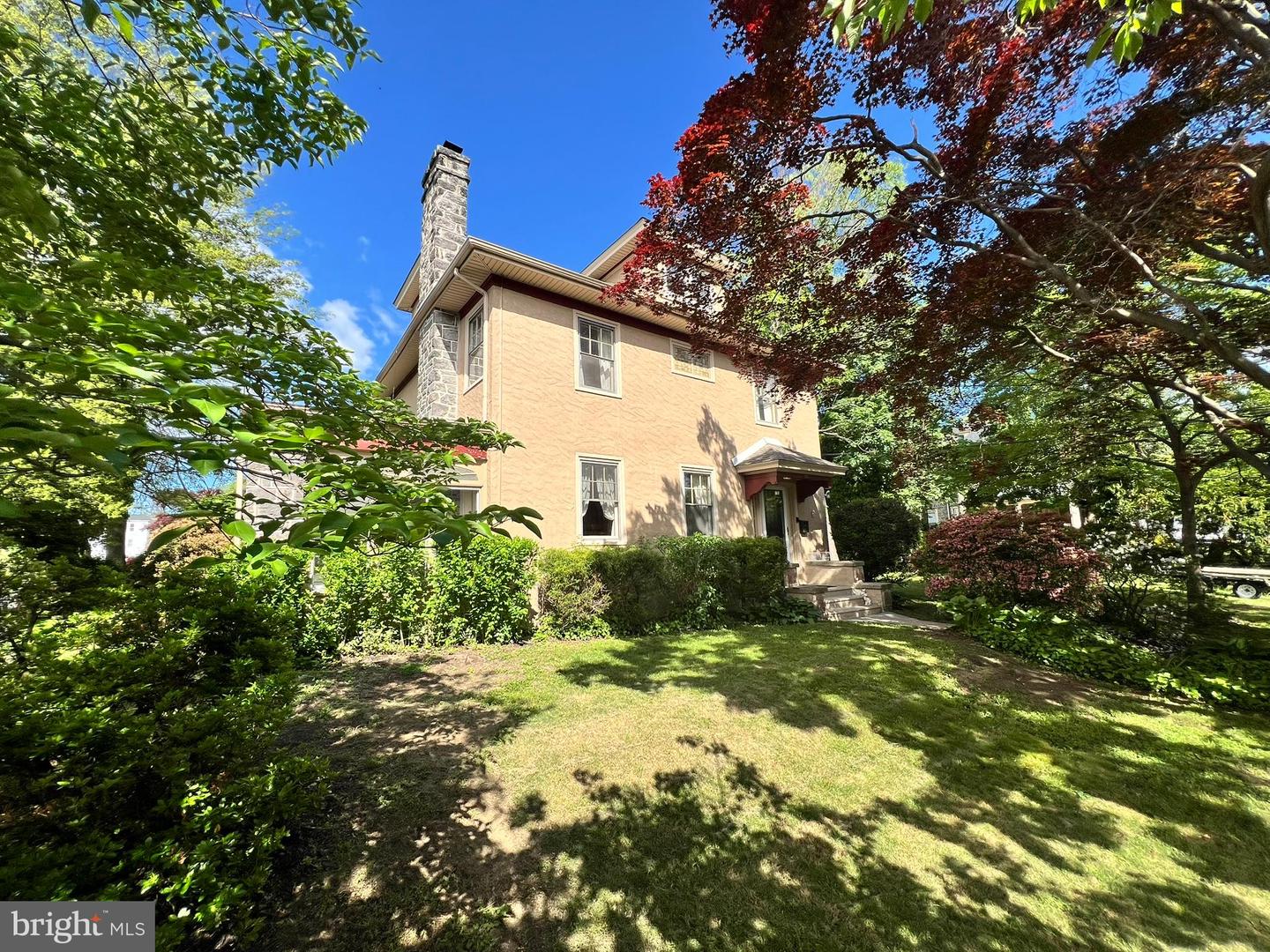 300 N Maple Ave