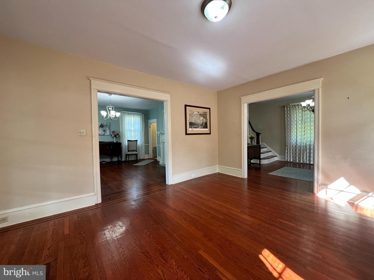 300 N Maple Ave