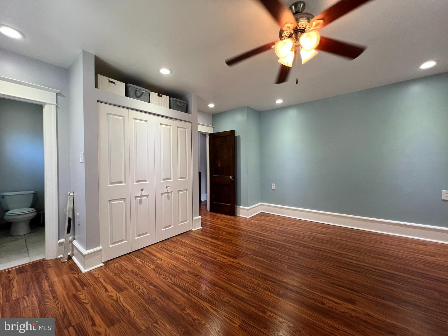 300 N Maple Ave