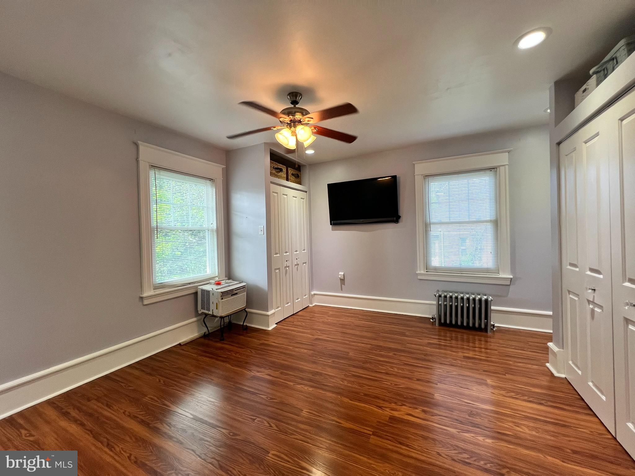 300 N Maple Ave