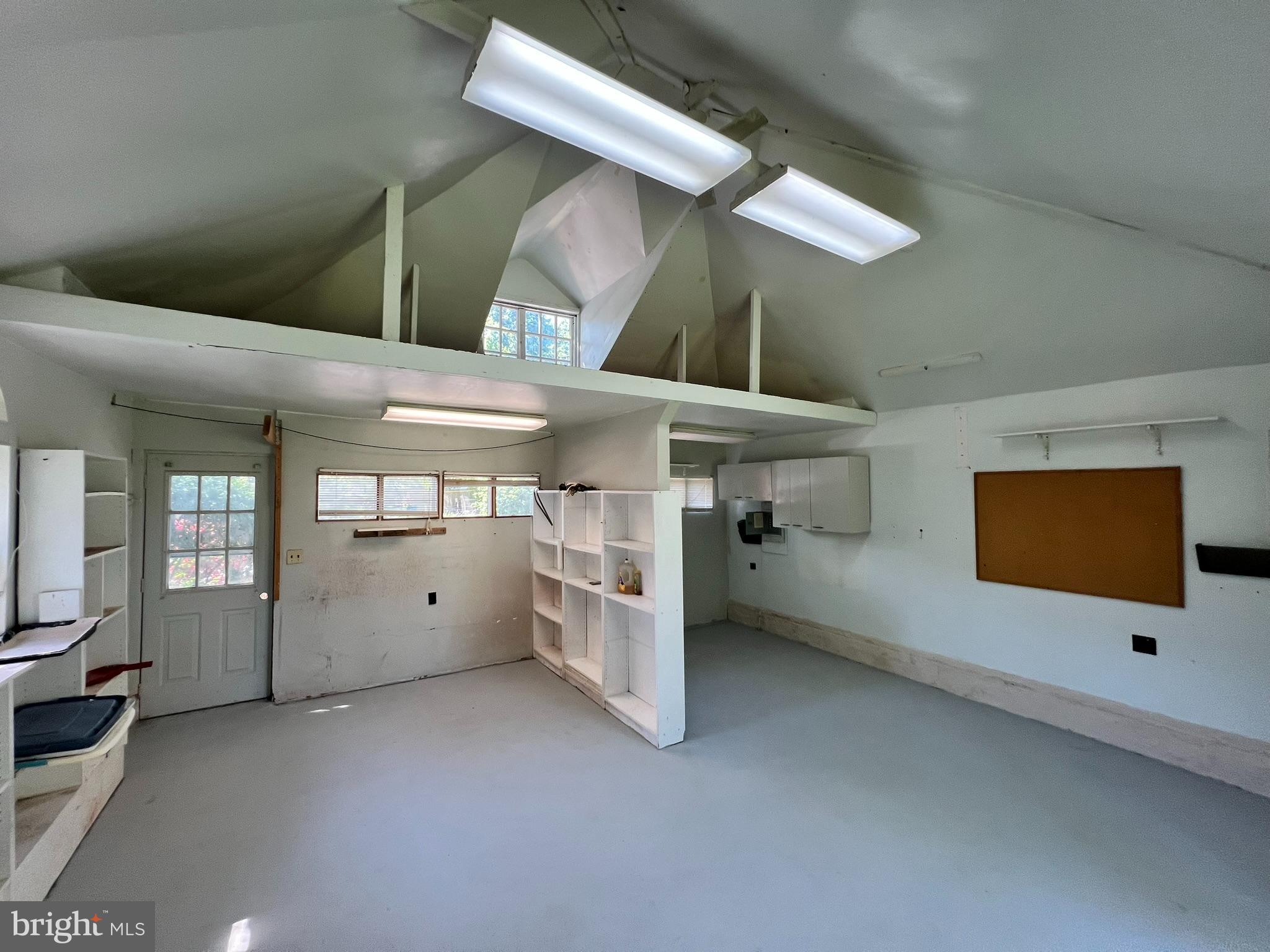300 N Maple Ave