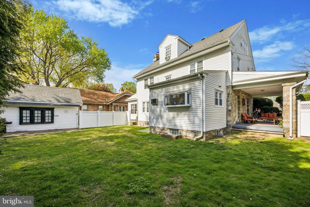 606 SHADELAND AVENUE