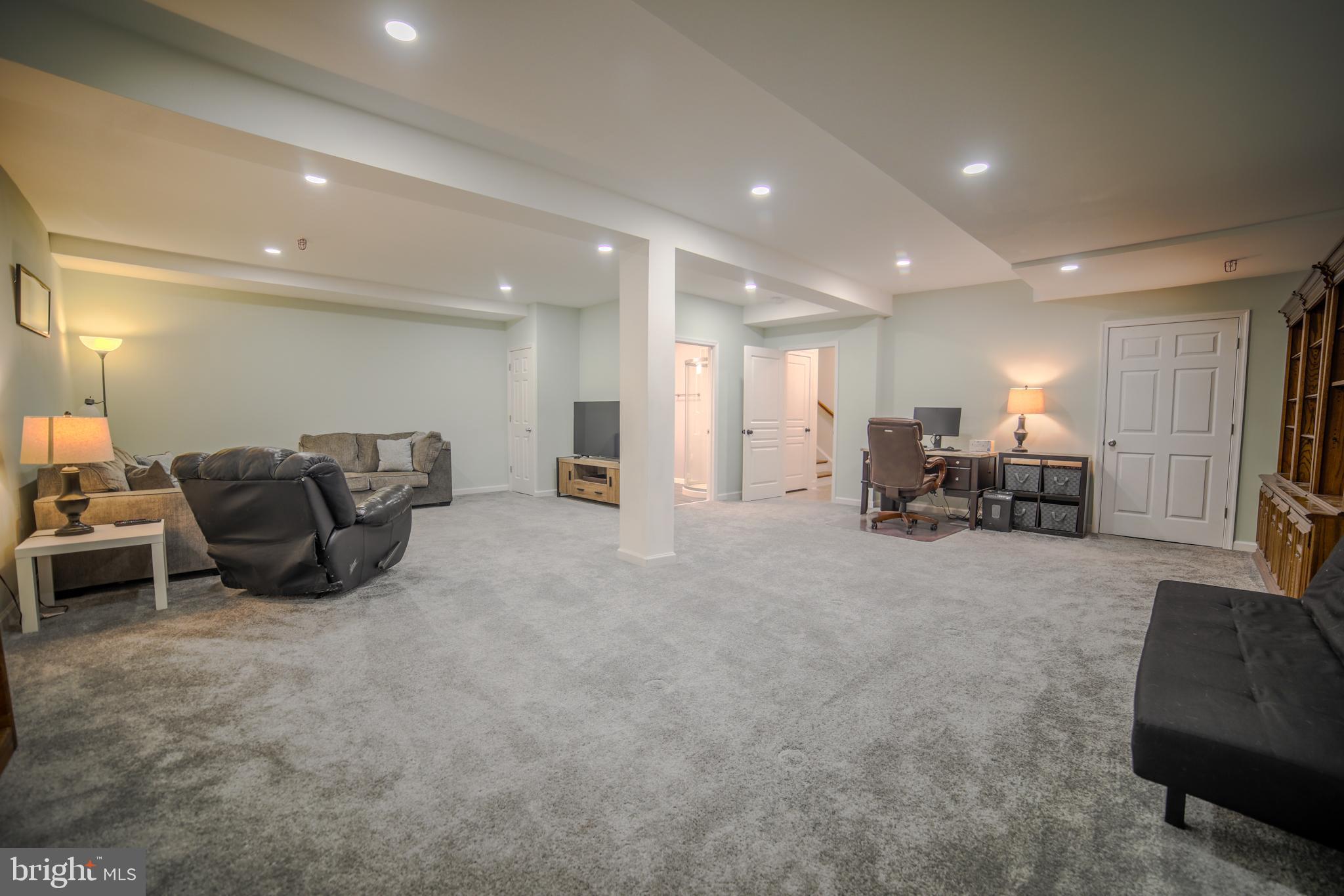 420 Ravenscliff Dr