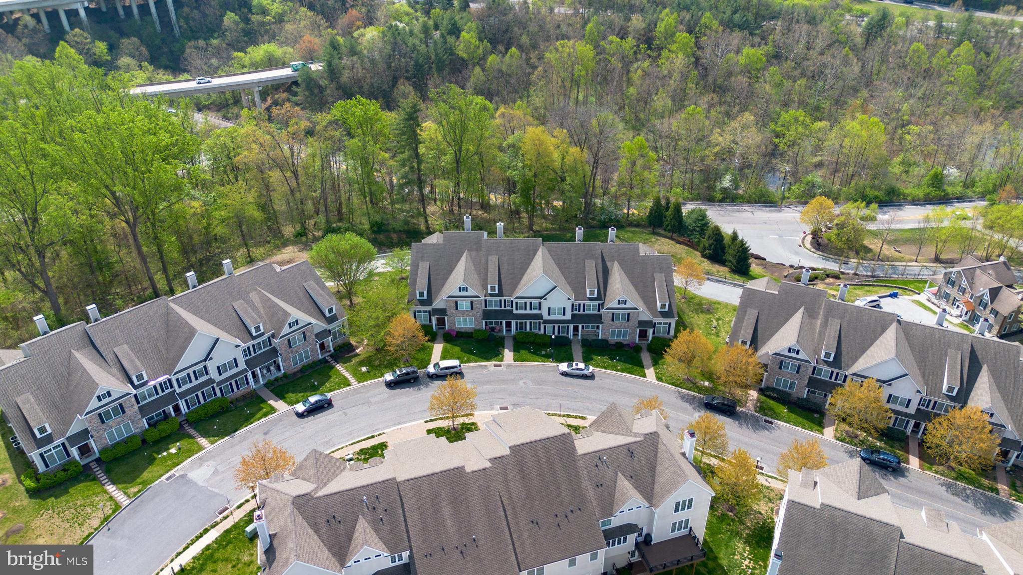 420 Ravenscliff Dr