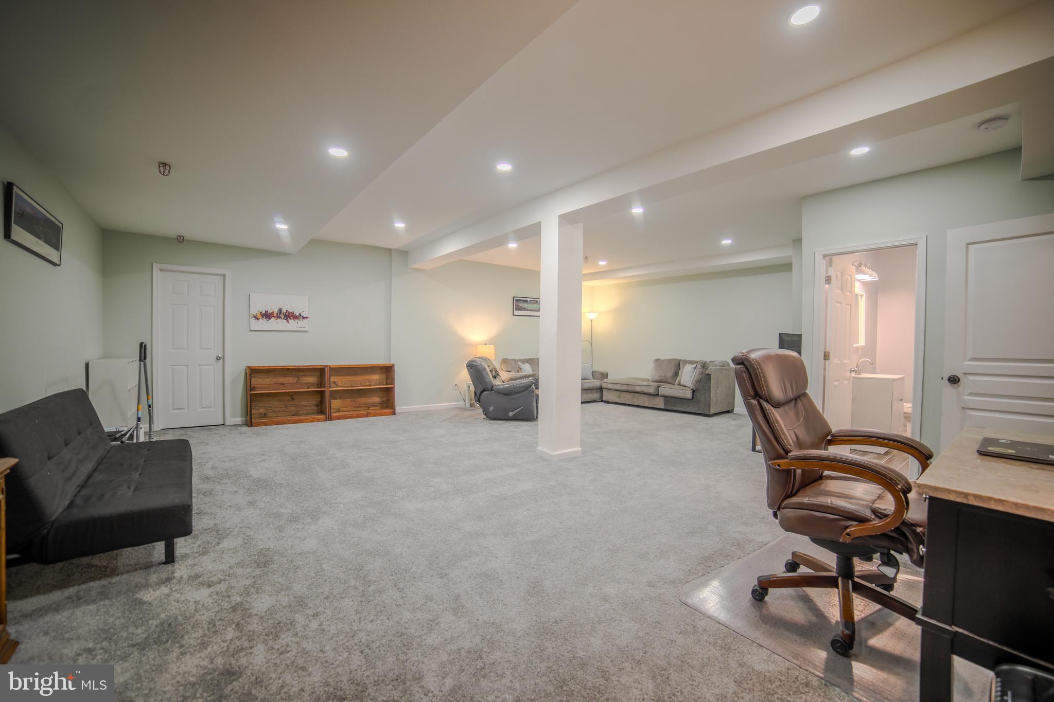 420 Ravenscliff Dr