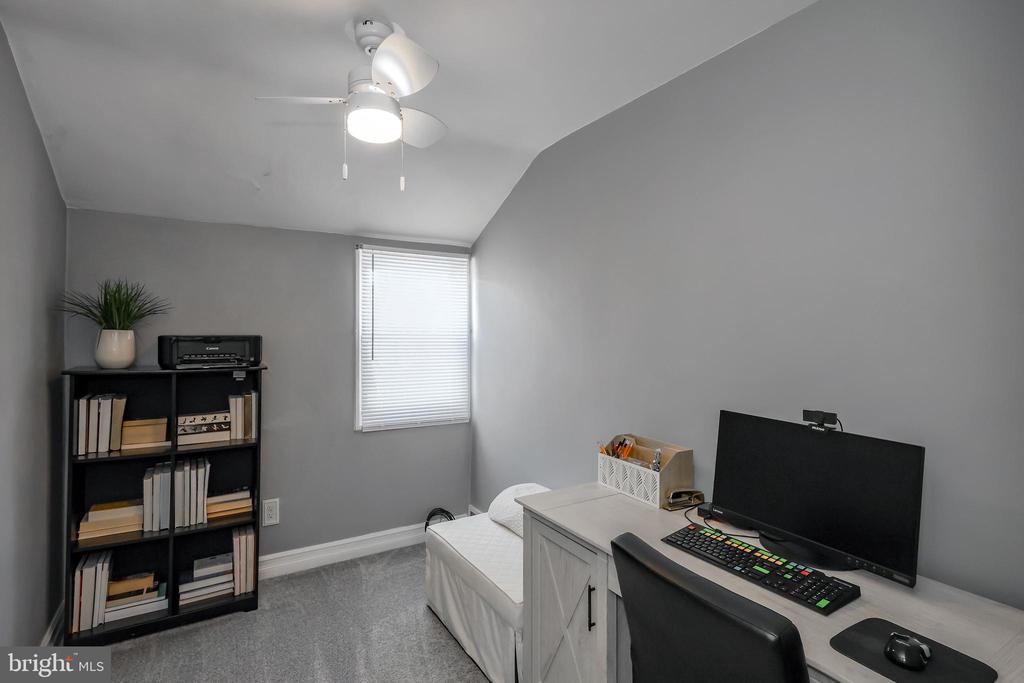 1106 Bryan St