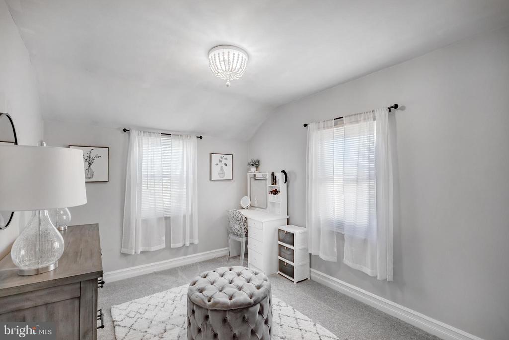 1106 Bryan St