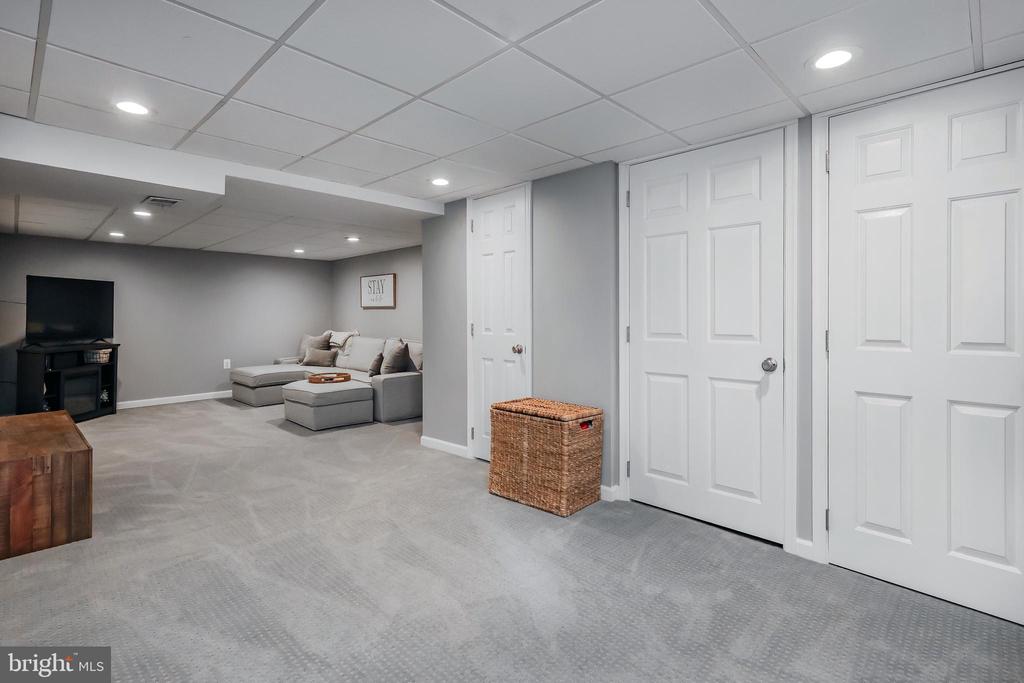 1106 Bryan St