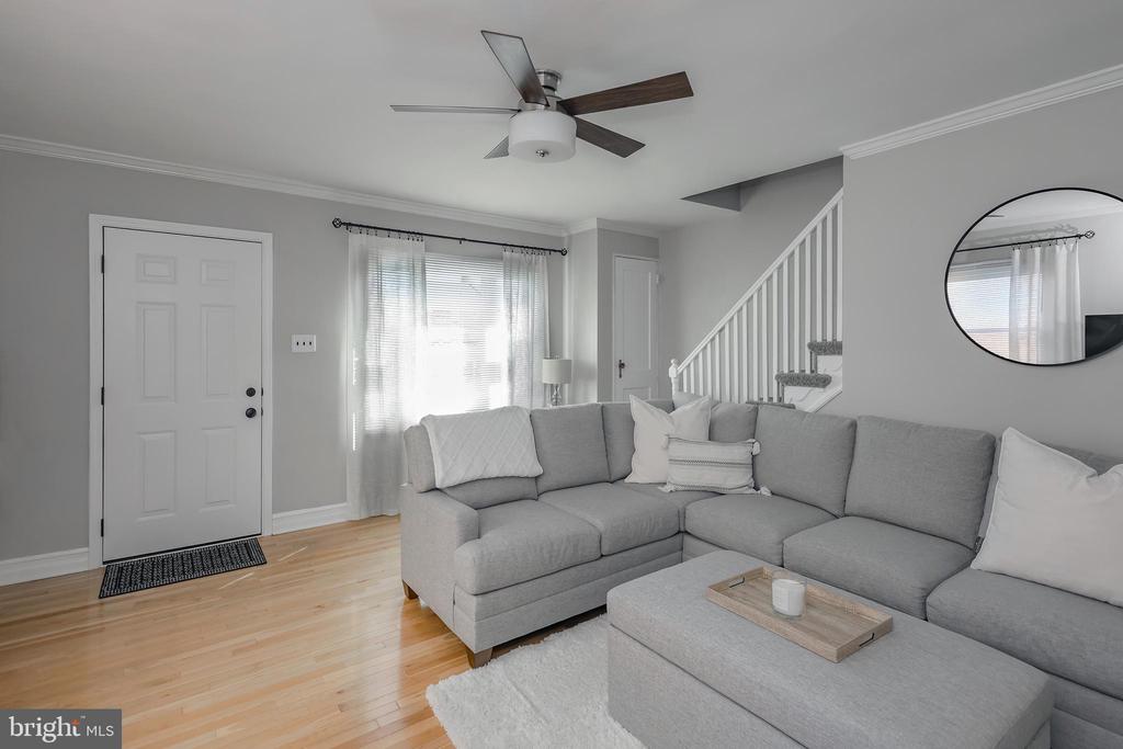 1106 Bryan St
