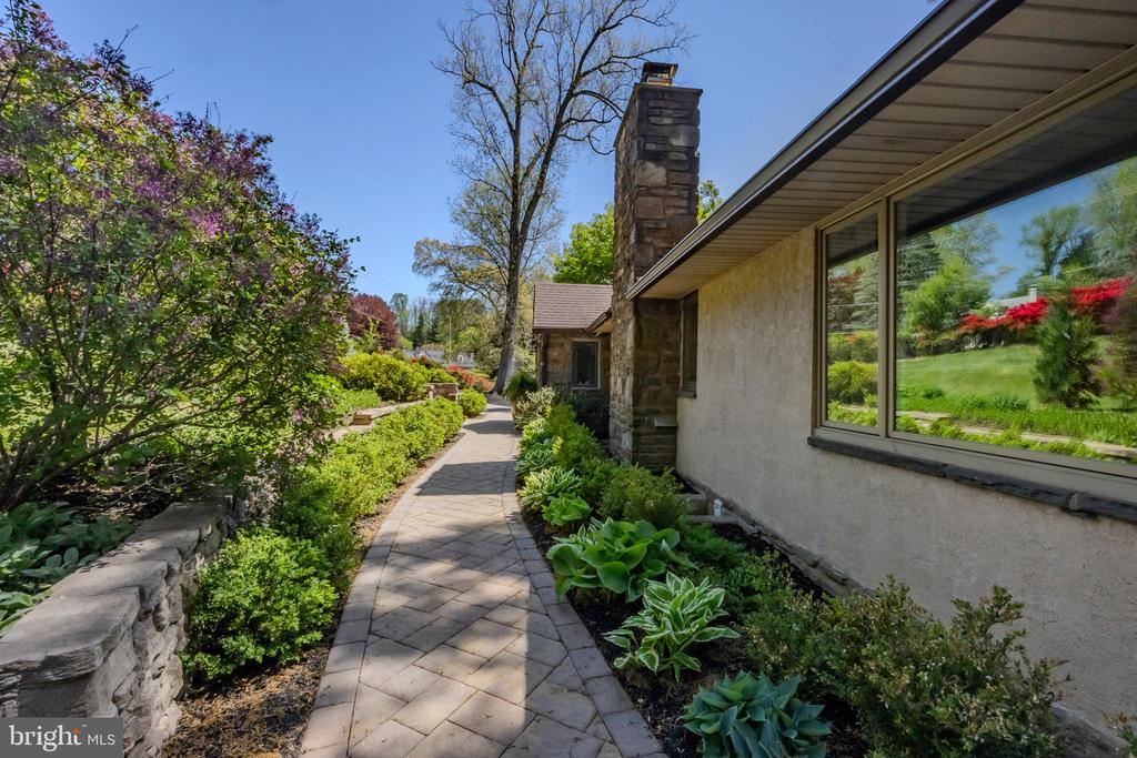 3542 Darby Rd