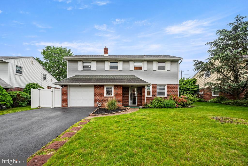 1421 BRIERWOOD ROAD