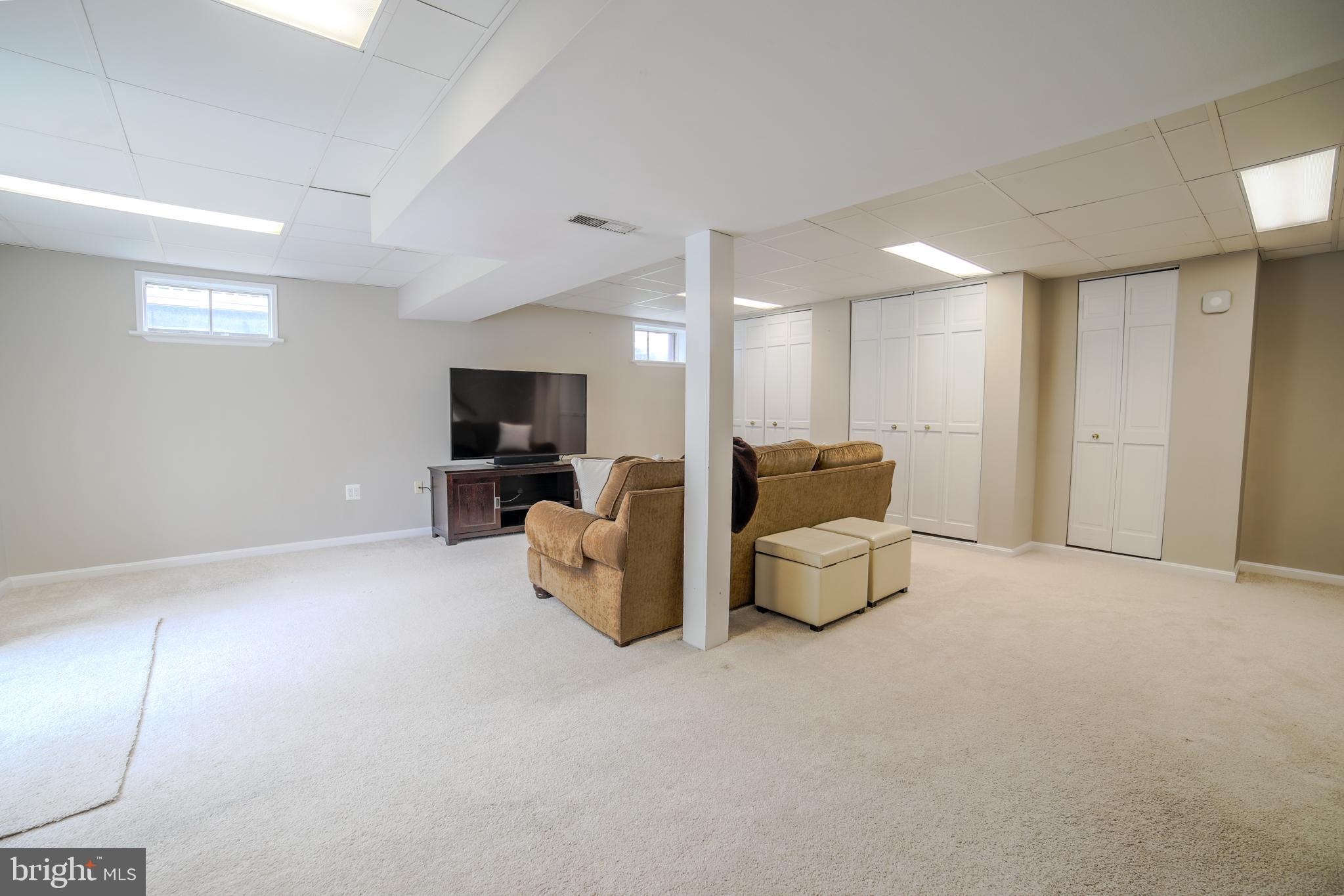 345 Crescent Hill Dr