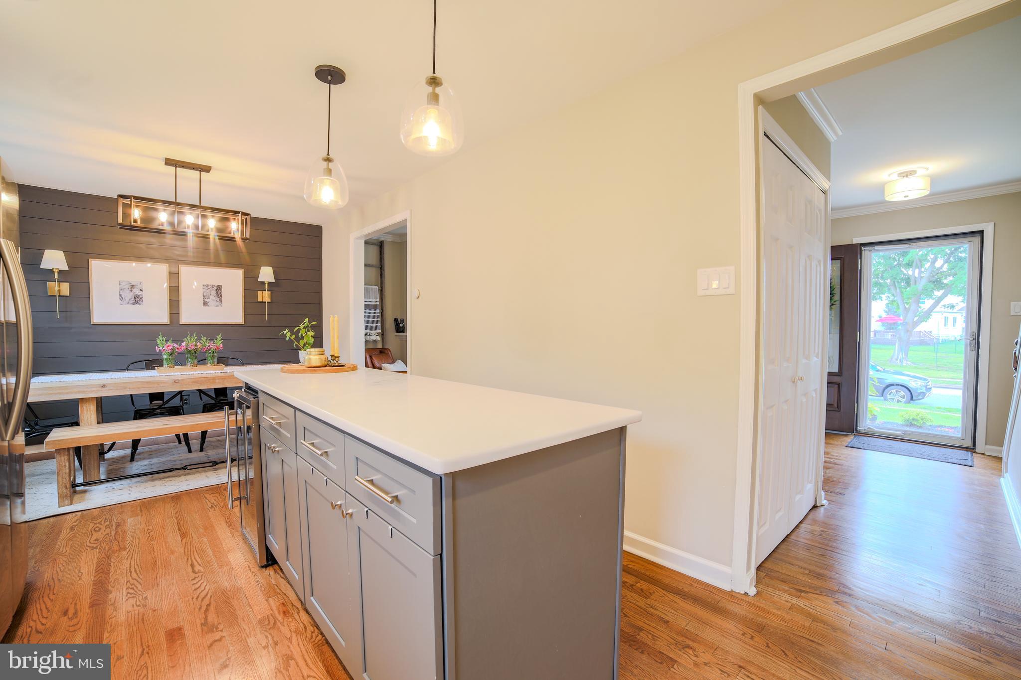 345 Crescent Hill Dr