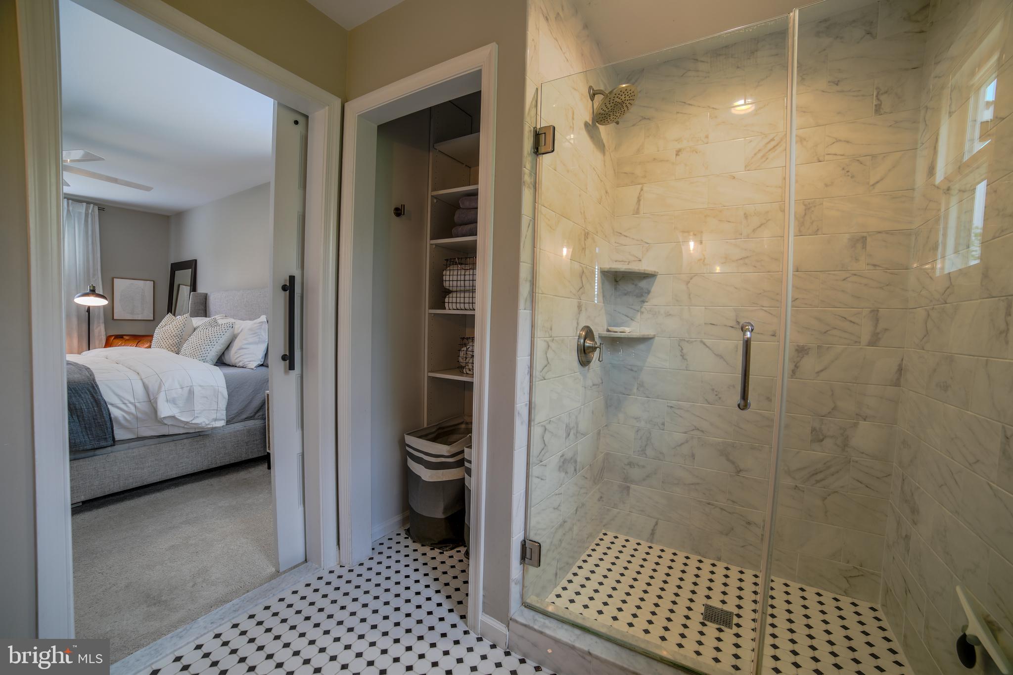 345 Crescent Hill Dr