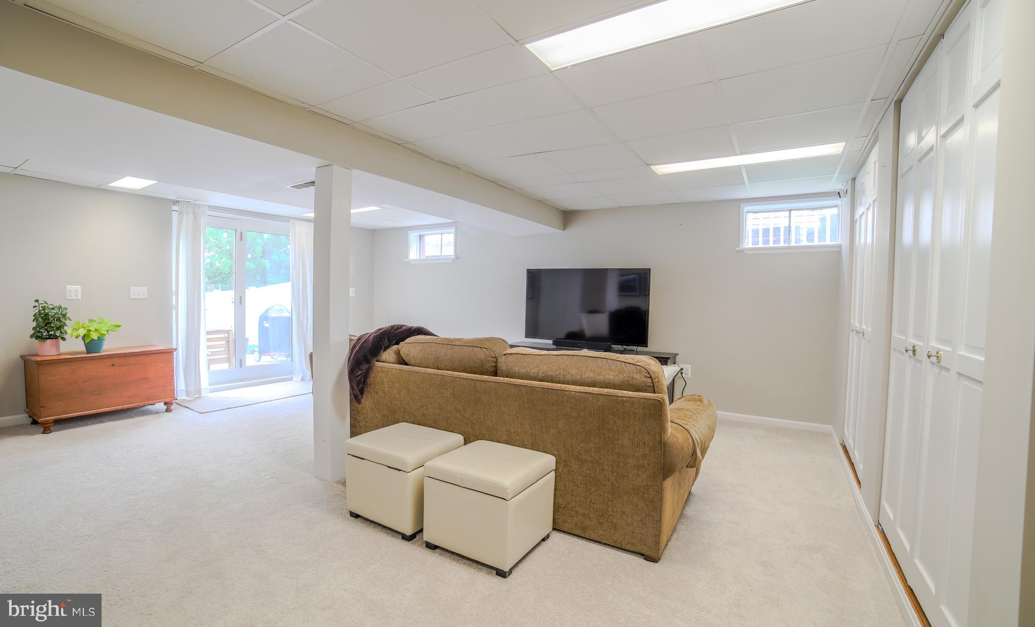 345 Crescent Hill Dr