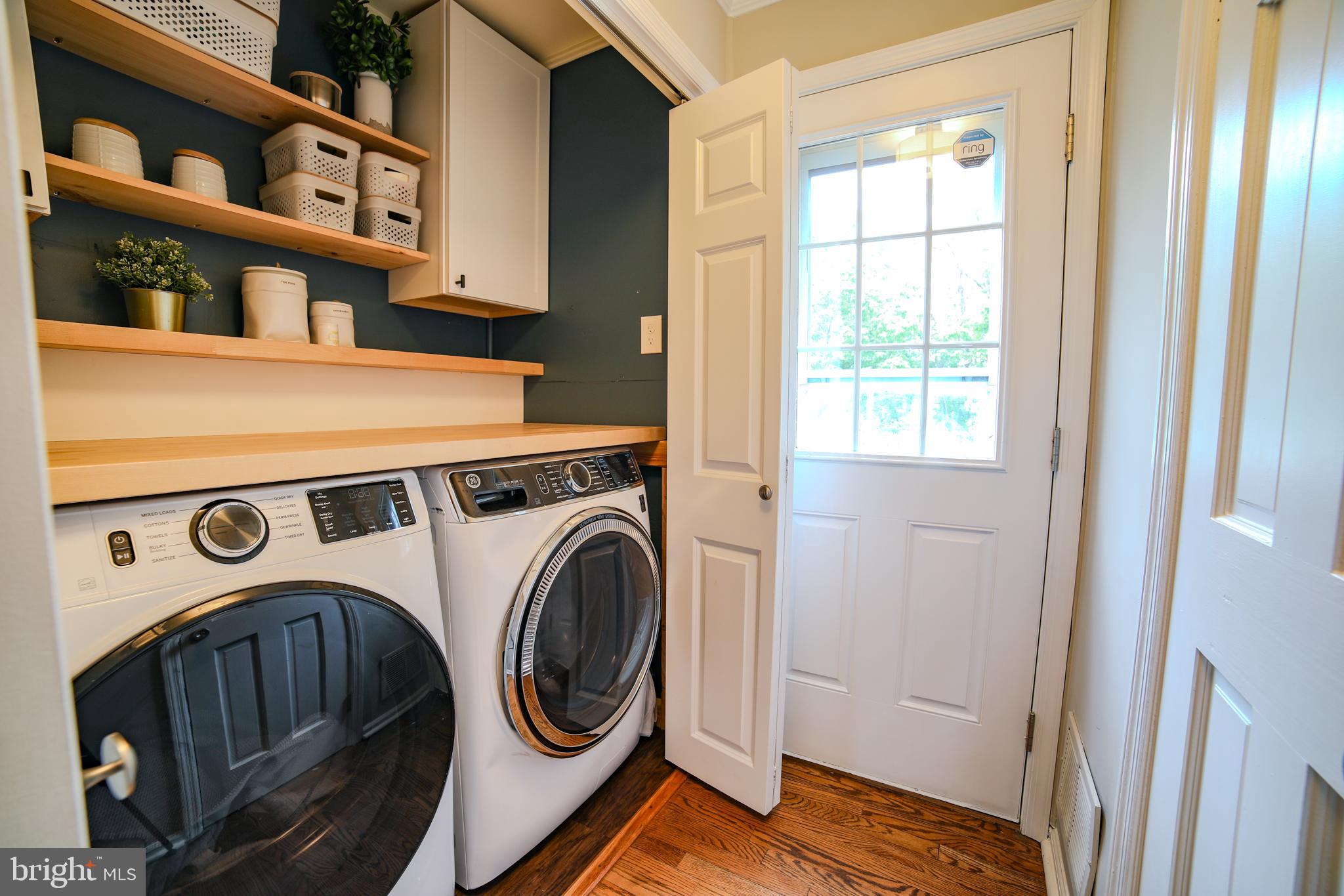 345 Crescent Hill Dr