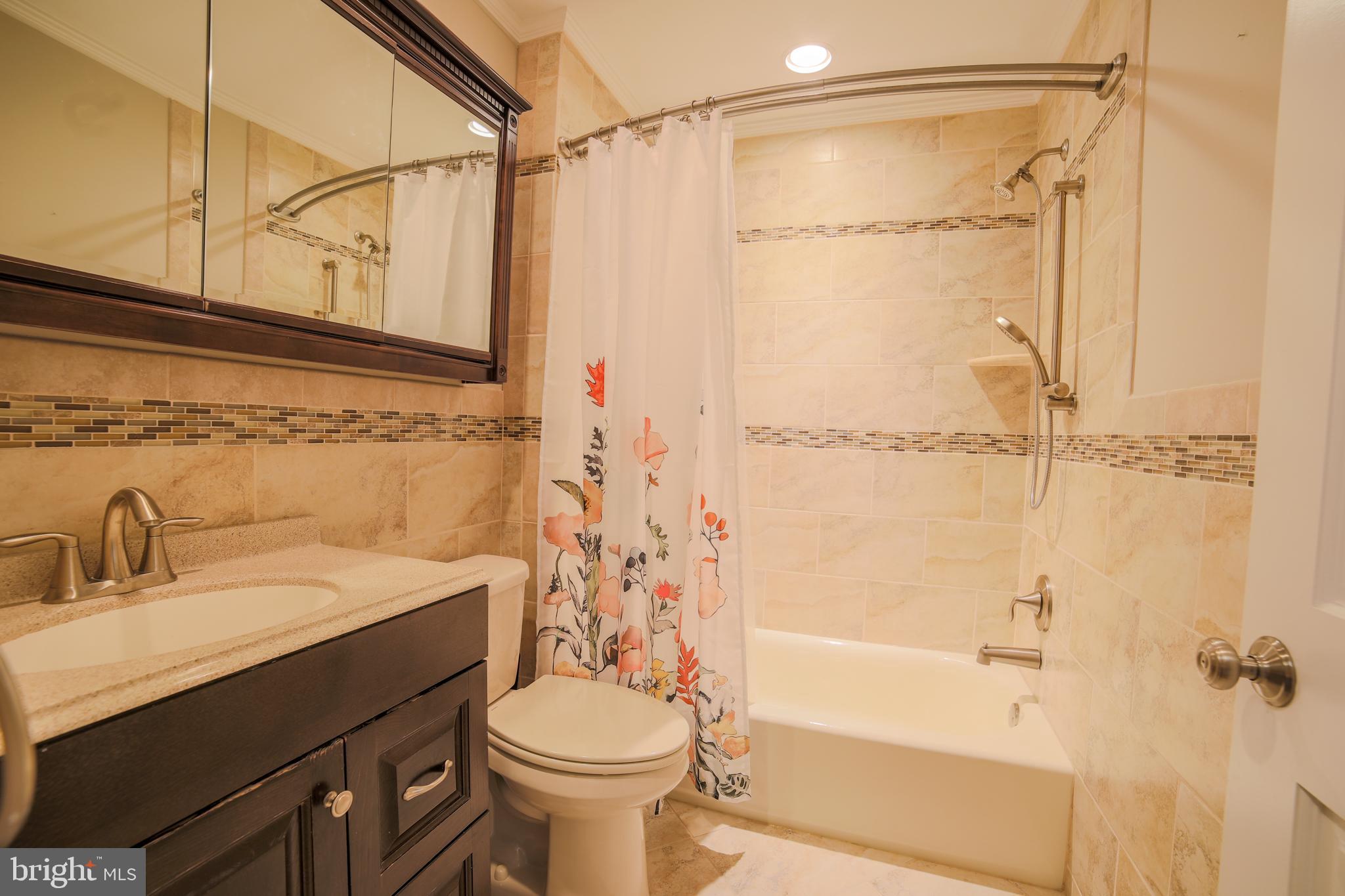 345 Crescent Hill Dr