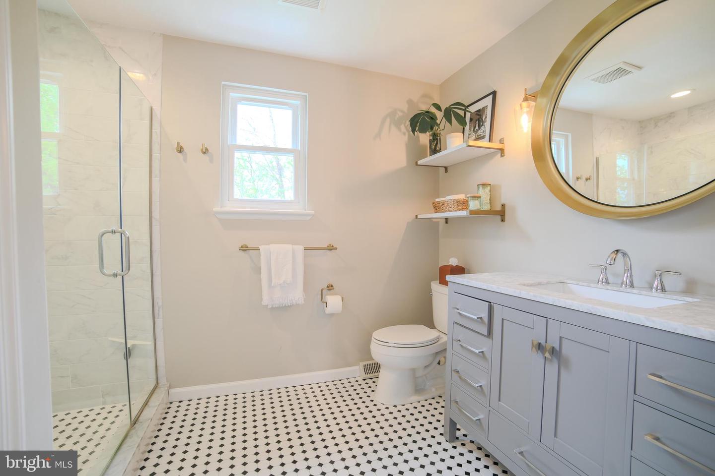 345 Crescent Hill Dr