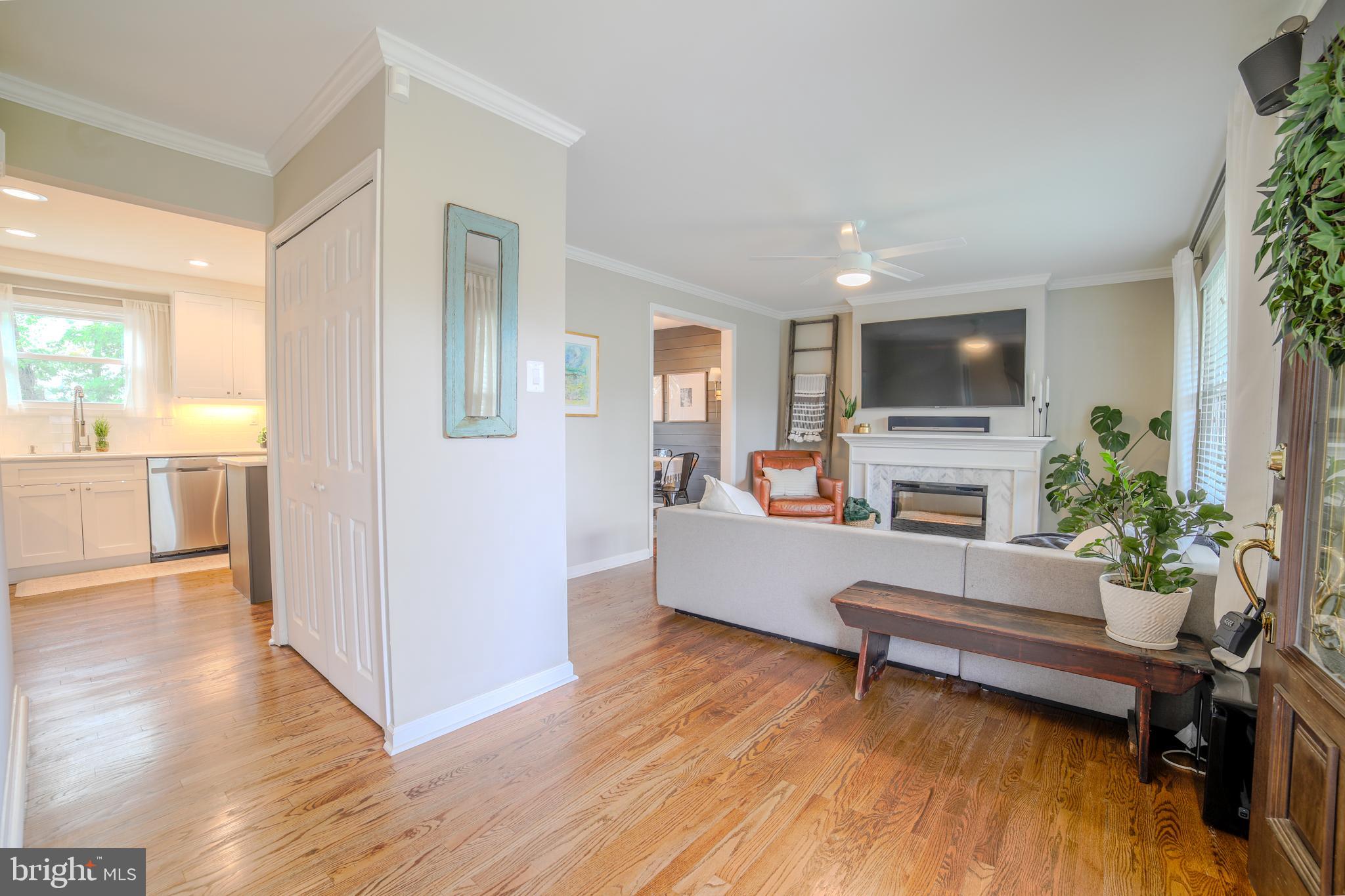 345 Crescent Hill Dr