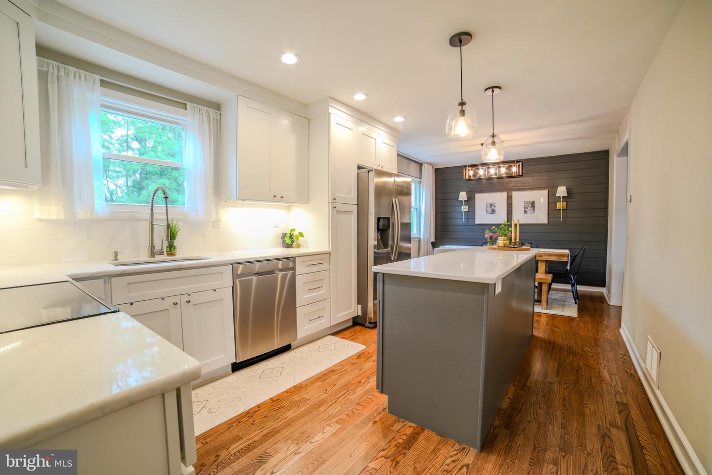 345 Crescent Hill Dr