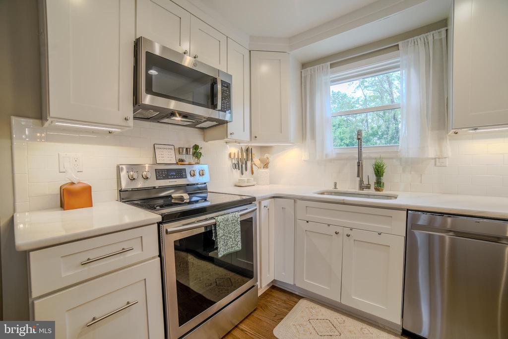 345 Crescent Hill Dr
