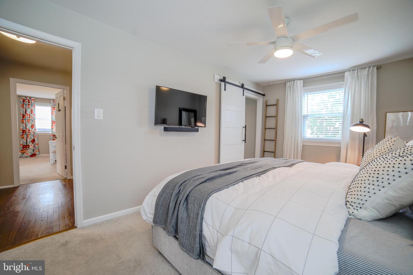 345 Crescent Hill Dr