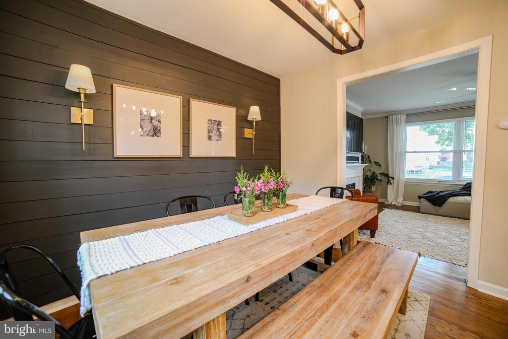 345 Crescent Hill Dr