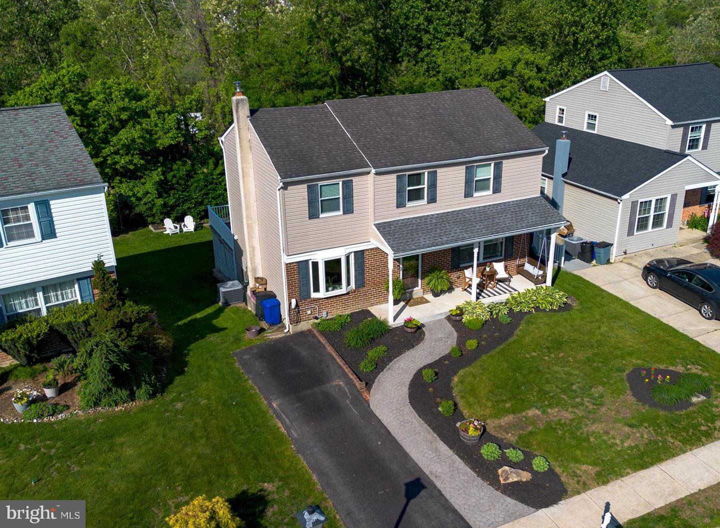 345 Crescent Hill Dr