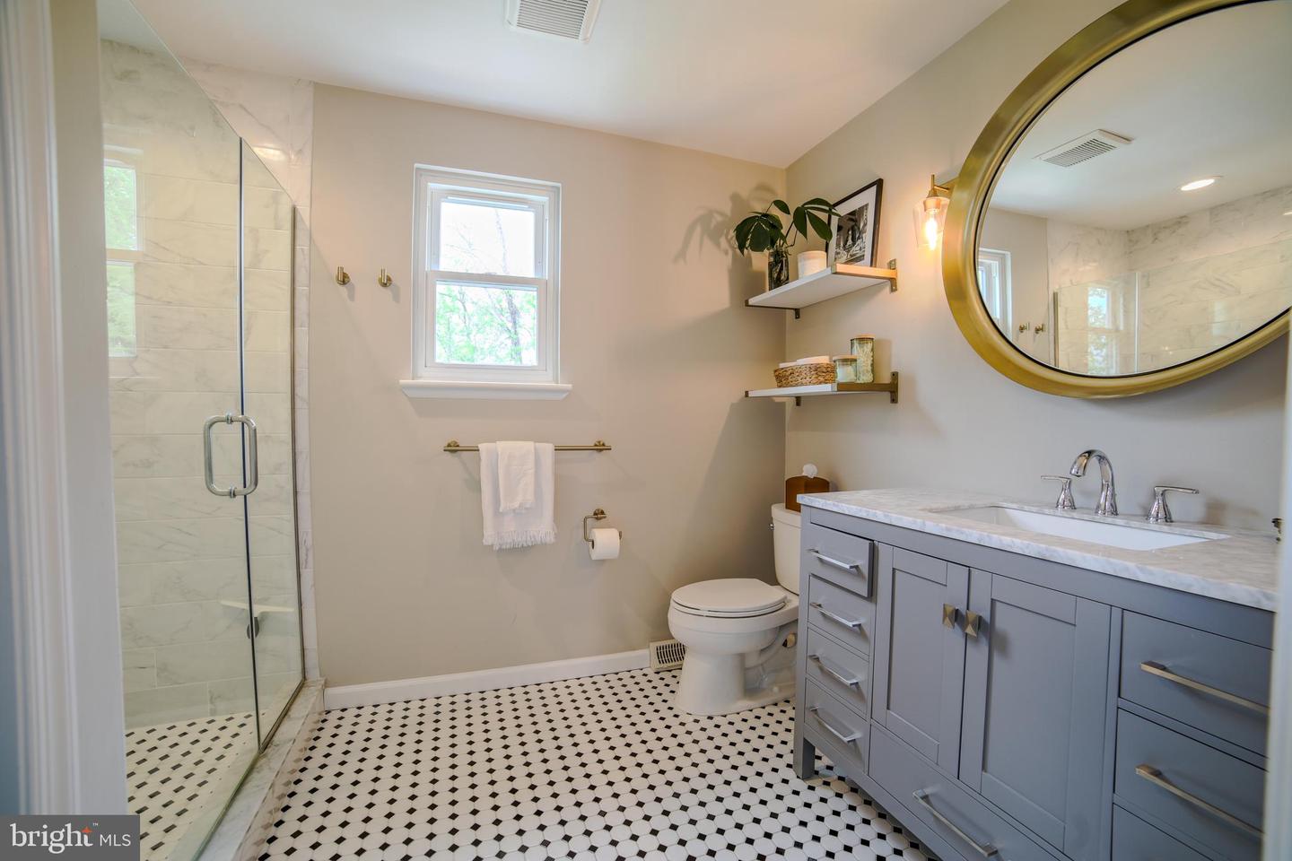 345 Crescent Hill Dr