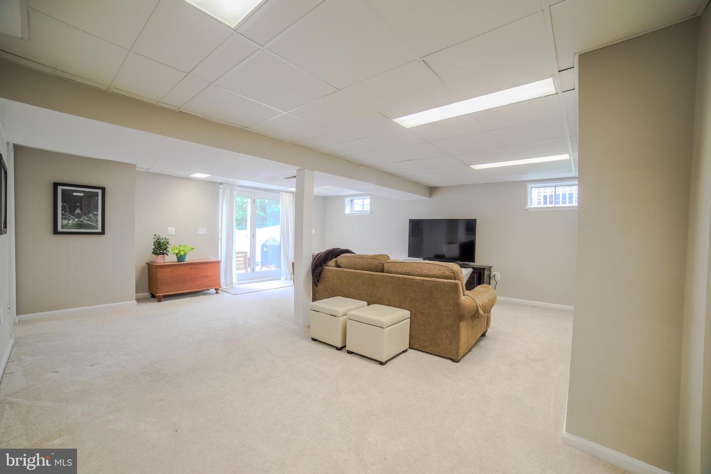 345 Crescent Hill Dr