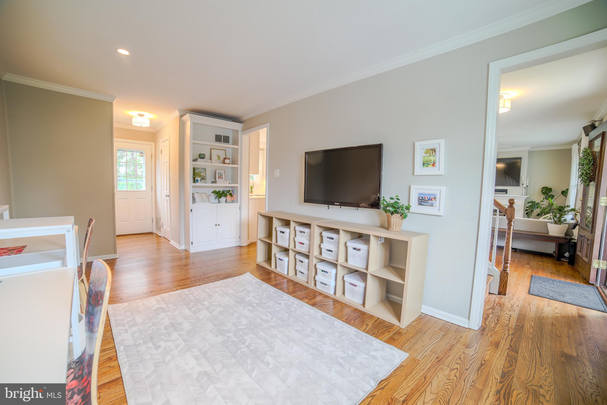 345 Crescent Hill Dr