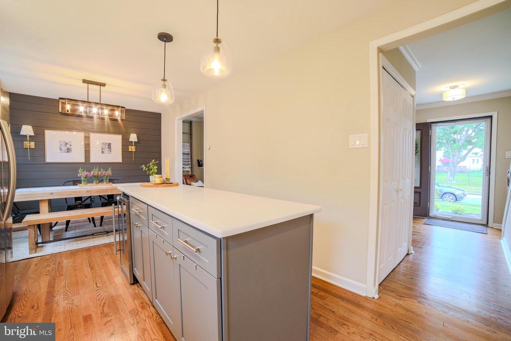 345 Crescent Hill Dr