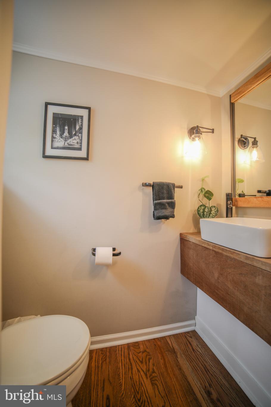 345 Crescent Hill Dr