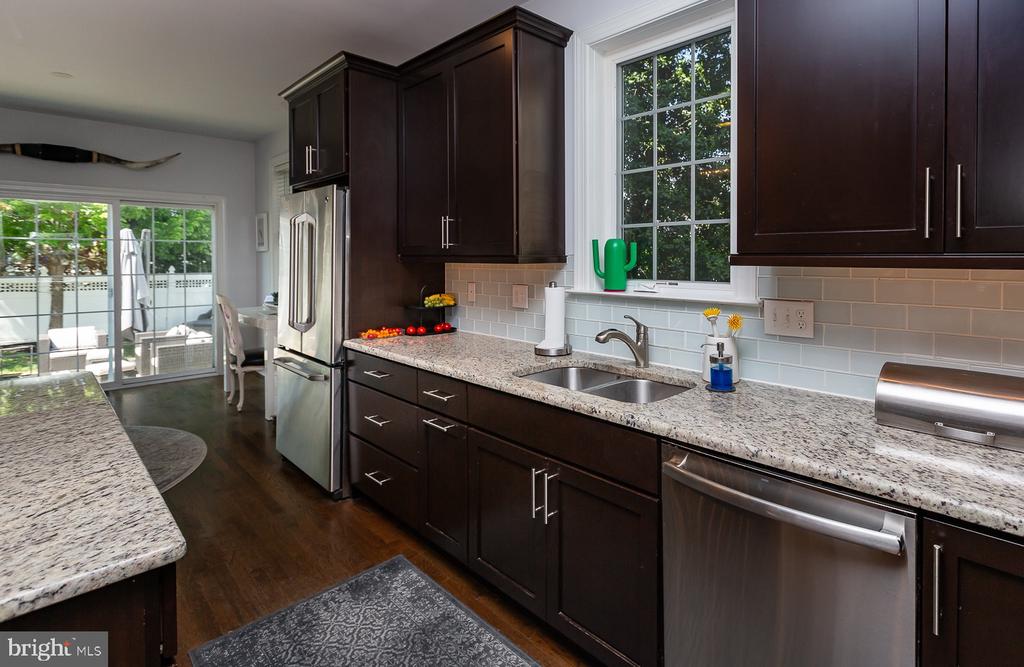 326 Kenmore Rd